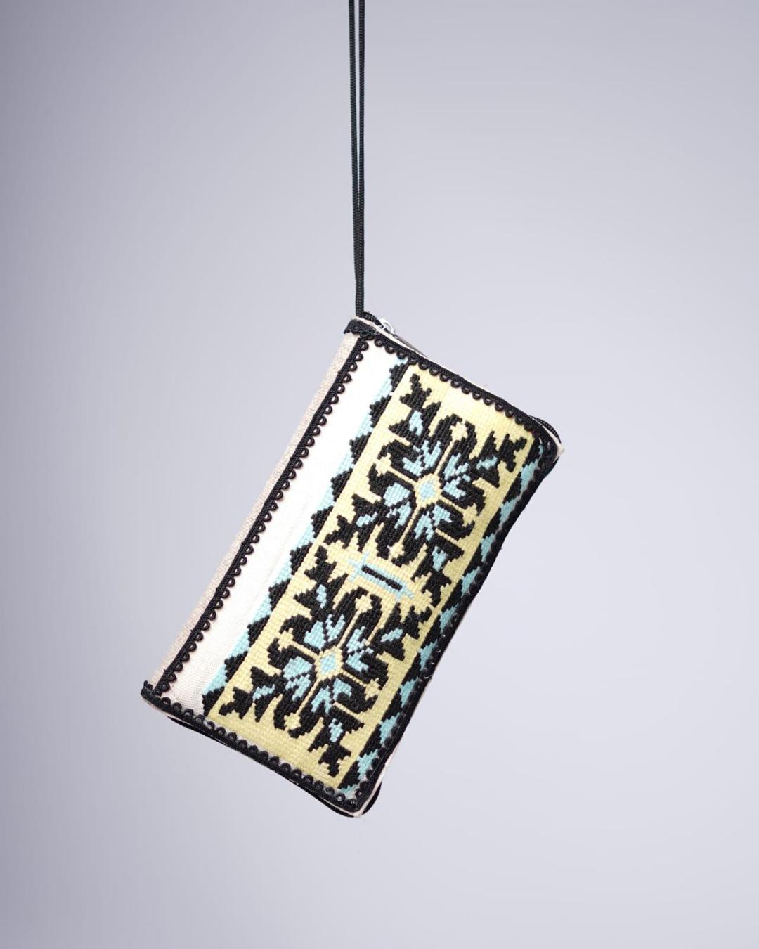 Women's Canvas Embroidered Wristlet Fashion Insta