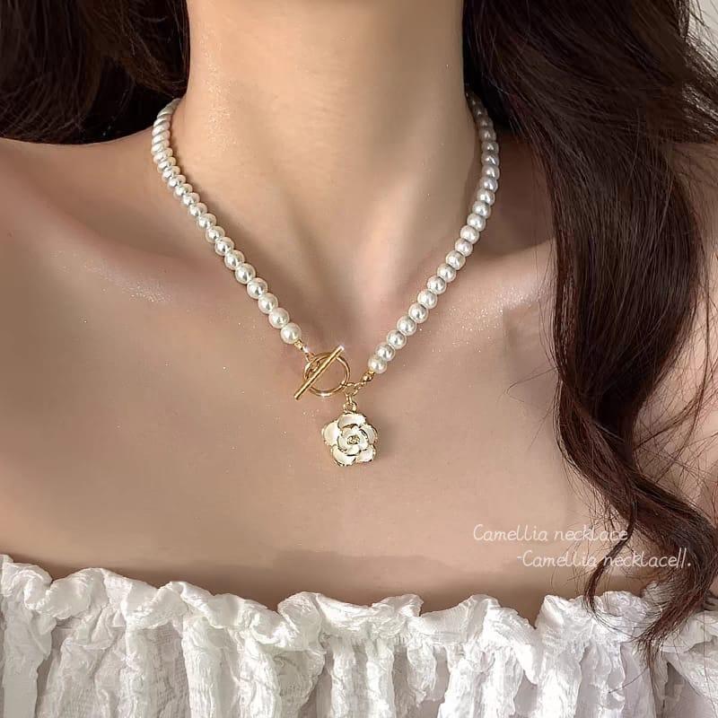 Sunflower Design Gold Plated Zircon Pendant – 1 Pc Fashion Insta