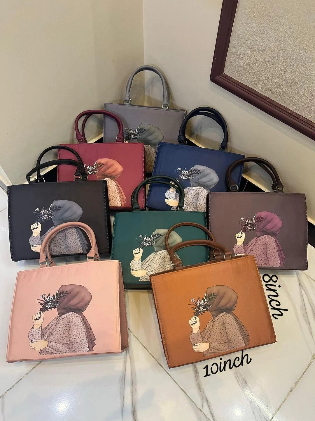 #ChicAndSimple #StyleStaple #PULeatherBag #WardrobeEssential #EverydayChic #OOTDInspo #BagGoals #CarryWithStyle Fashion Insta