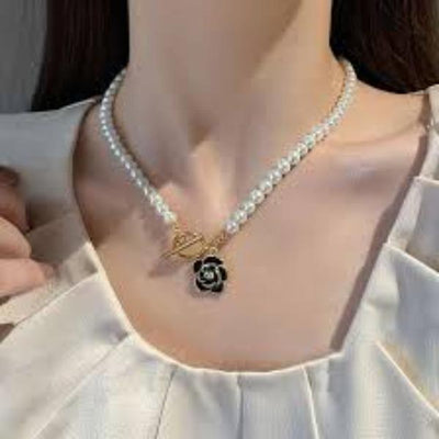 Flower Shaped Gold Plated Pearl Pendant Fashion Insta