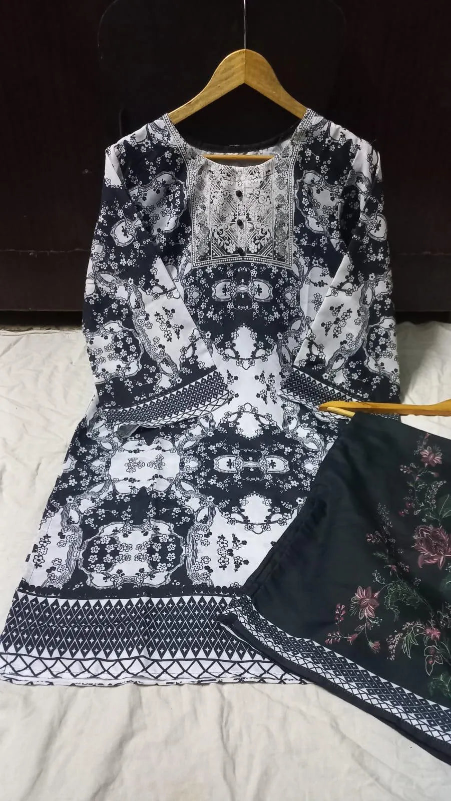 2 Pcs Women's Stitched Swiss Lawn Printed Co-ord Set Fashion Insta