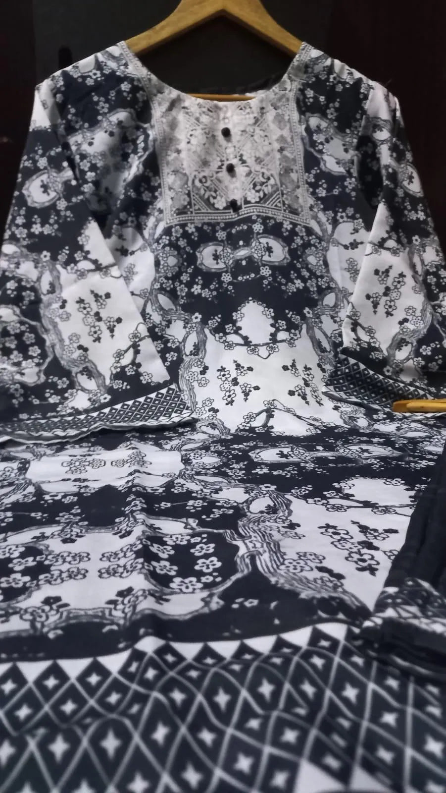 2 Pcs Women's Stitched Swiss Lawn Printed Co-ord Set Fashion Insta