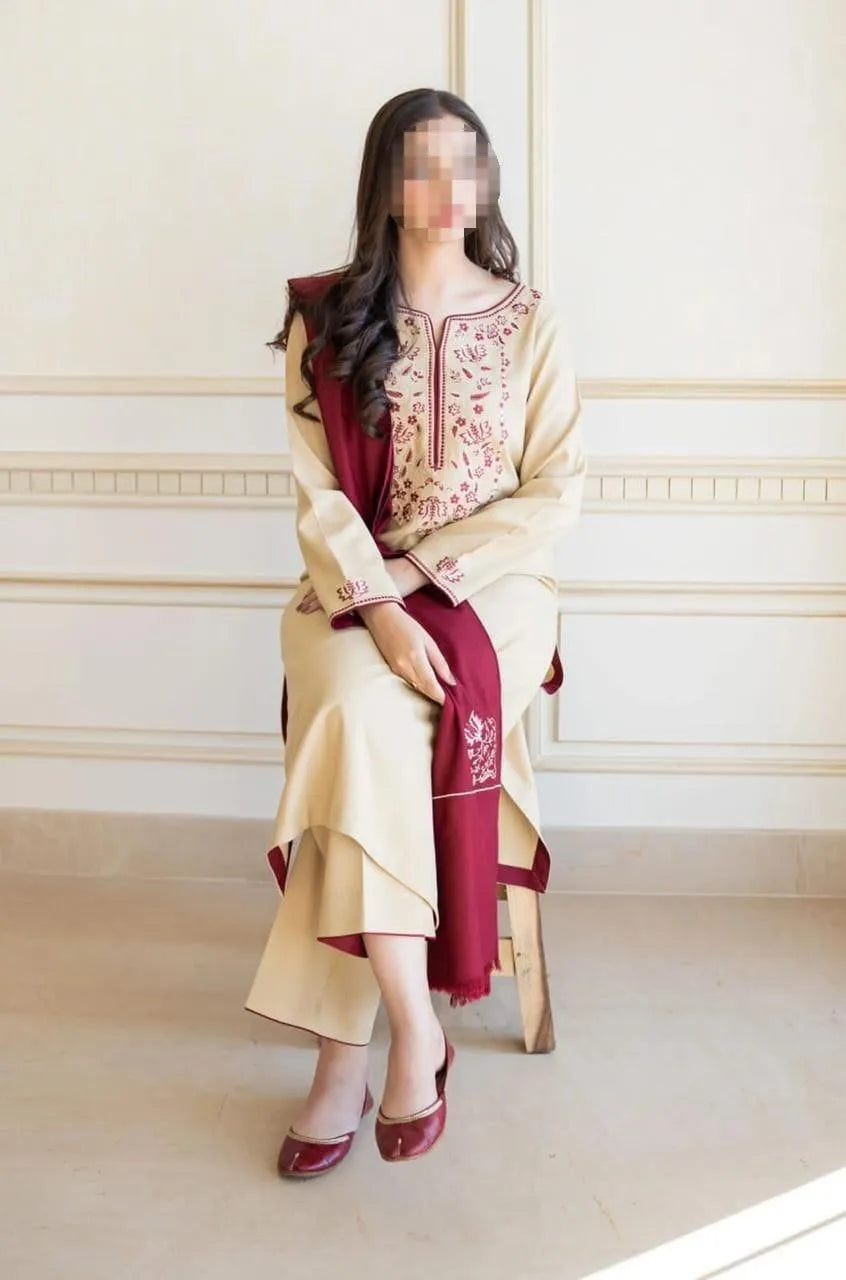 3 Pcs Women’s Unstitched Embroidered Suit Fashion Insta