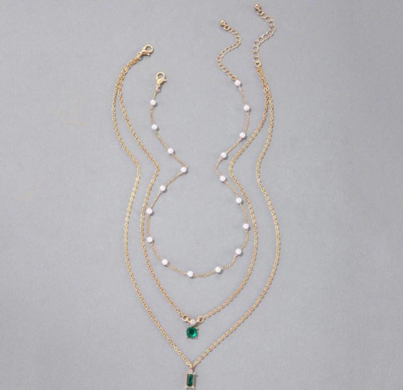 Green Stone & White Pearl Pendant Fashion Insta
