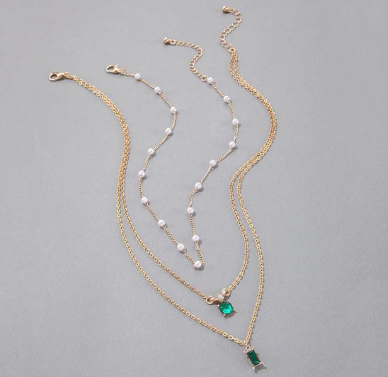 Green Stone & White Pearl Pendant Fashion Insta